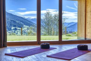 Alpine Trance Dive - das Hotel in den Alpen. Wir etablieren gemeinsam deinen Kraftort - Seminar- und Yogaraum